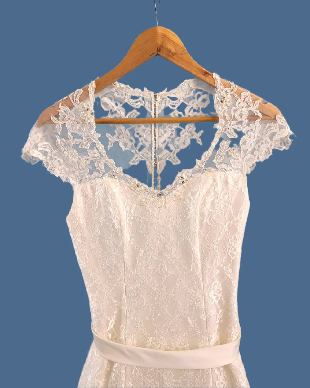 Charlotte Balbier Ivory Lace Sleeved Wedding Dress Size 10 - Image 2