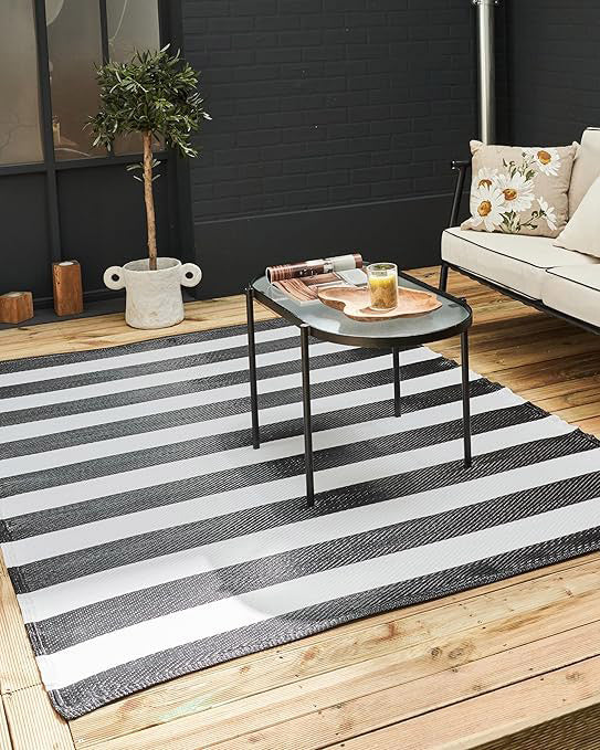 Outdoor Rugs for Garden Striped Black White 120x160cm