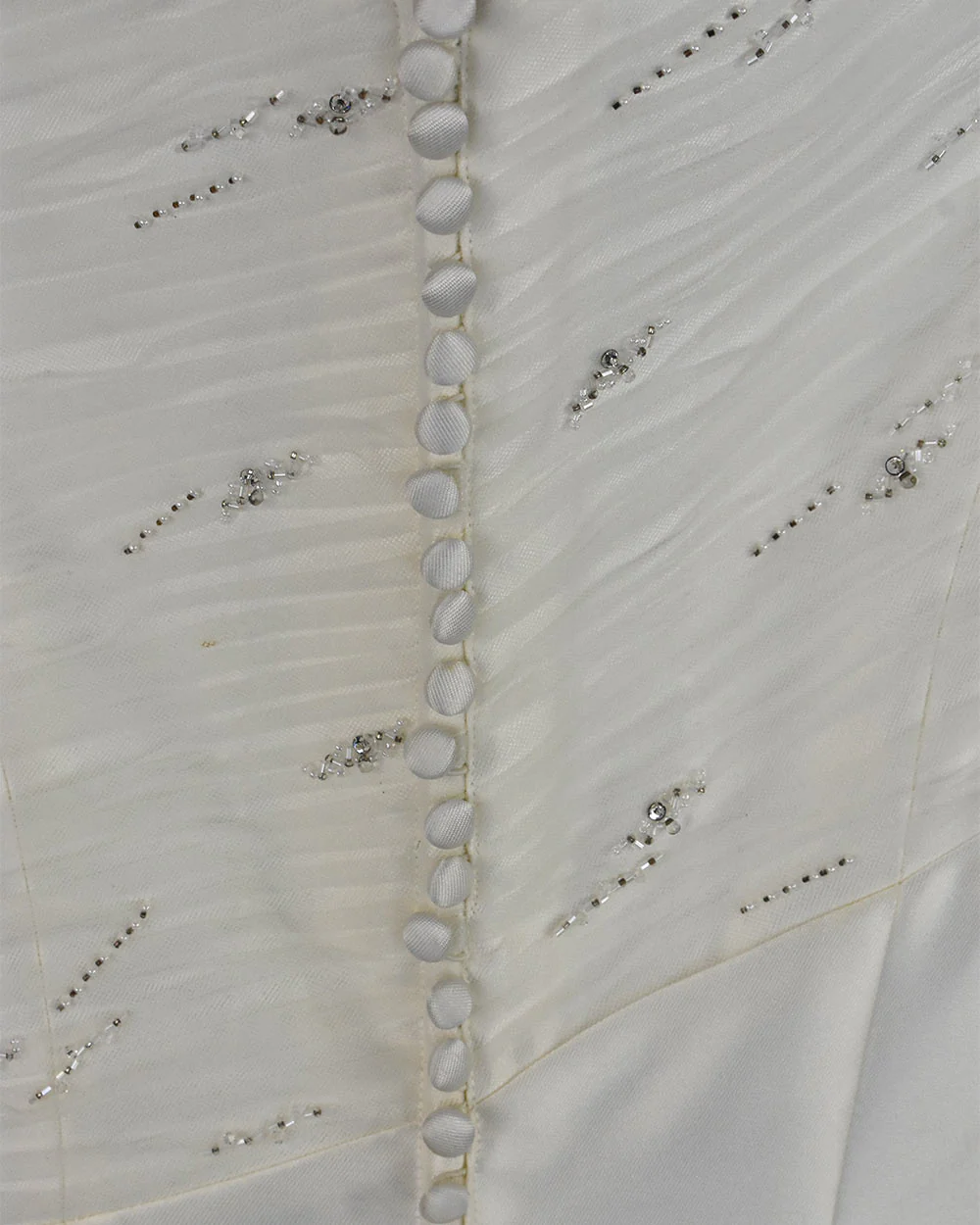 Pronovias Ivory A Line Wedding Dress with Veil Size 12 - Image 11