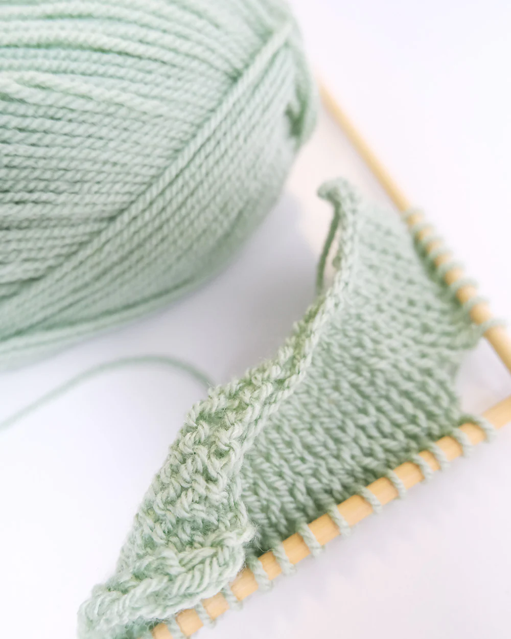 Single Ball Acrylic Yarn Double Knit Wool Pistachio - Image 2