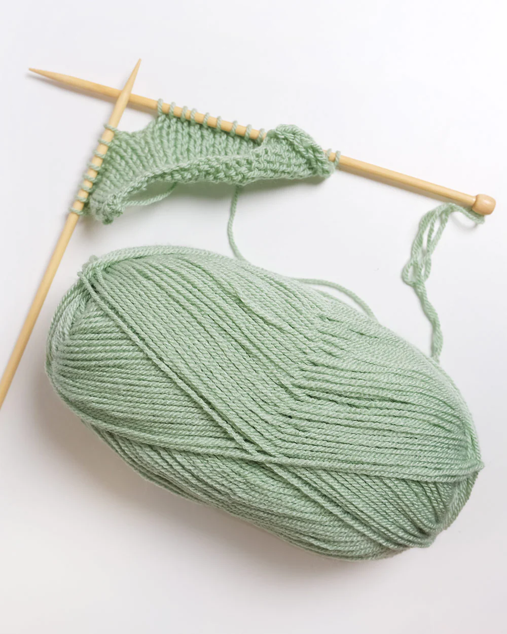 Single Ball Acrylic Yarn Double Knit Wool Pistachio - Image 4